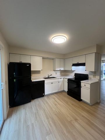 3712-3724 Lien Road, Madison, WI 53704