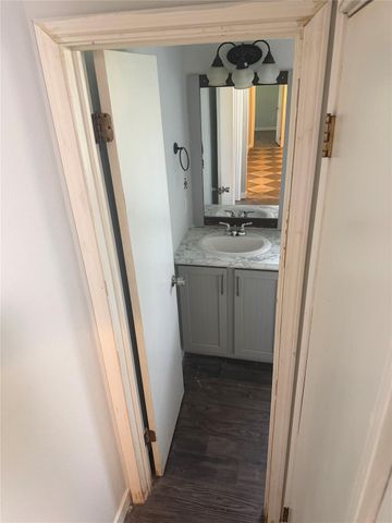 7007 Colony Loop DR, Austin, TX 78724