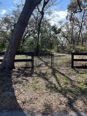 5104 WESTLAKE BOULEVARD, Dade City, FL 33523