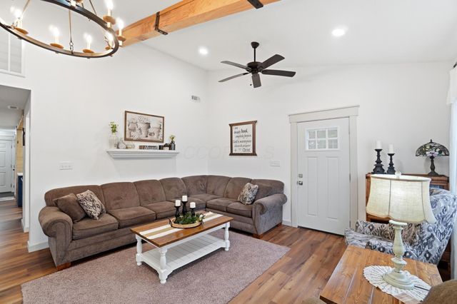 2270 Ginder Road NW, Lancaster, OH 43130