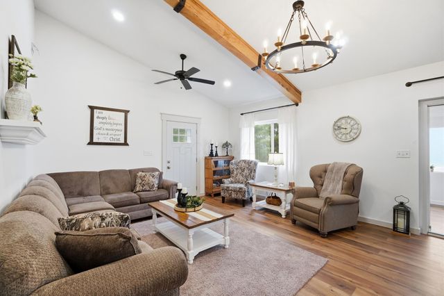 2270 Ginder Road NW, Lancaster, OH 43130