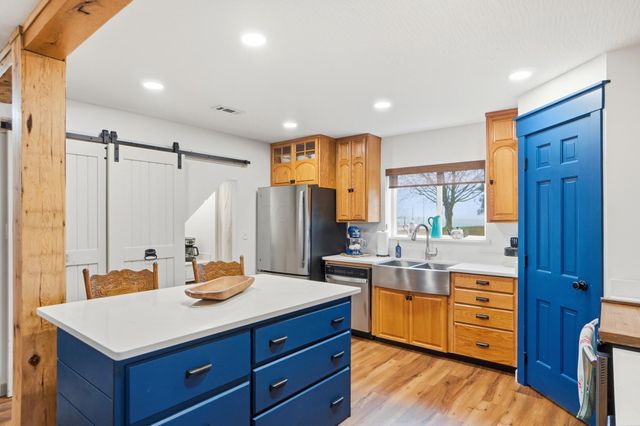 2270 Ginder Road NW, Lancaster, OH 43130