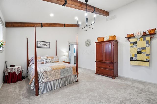 2270 Ginder Road NW, Lancaster, OH 43130