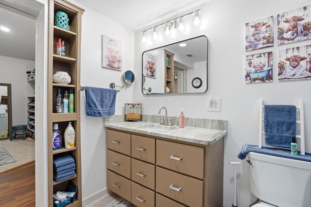 2270 Ginder Road NW, Lancaster, OH 43130