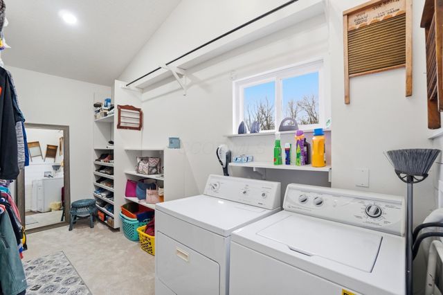 2270 Ginder Road NW, Lancaster, OH 43130