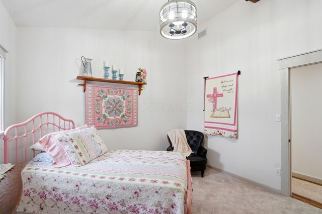 2270 Ginder Road NW, Lancaster, OH 43130