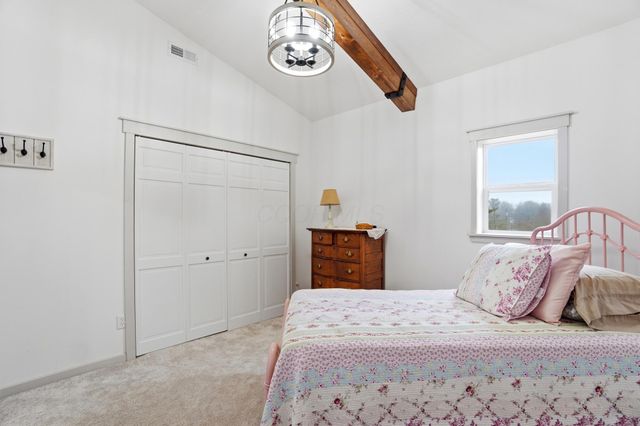 2270 Ginder Road NW, Lancaster, OH 43130