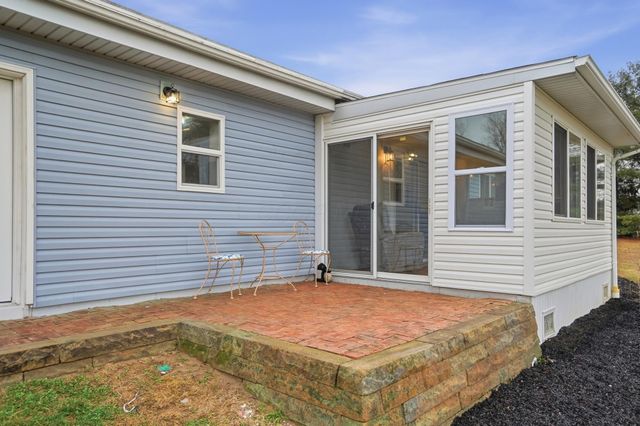 2270 Ginder Road NW, Lancaster, OH 43130