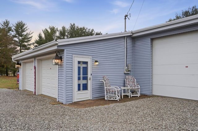 2270 Ginder Road NW, Lancaster, OH 43130