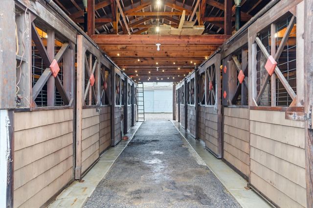 2270 Ginder Road NW, Lancaster, OH 43130