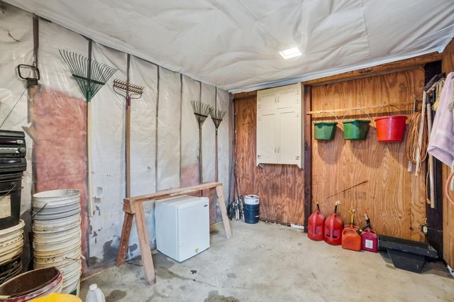 2270 Ginder Road NW, Lancaster, OH 43130