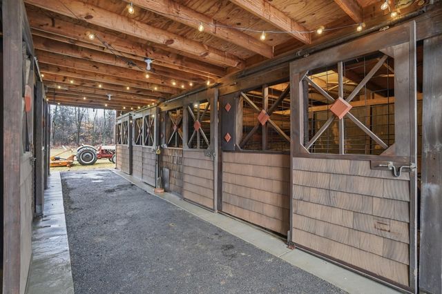 2270 Ginder Road NW, Lancaster, OH 43130