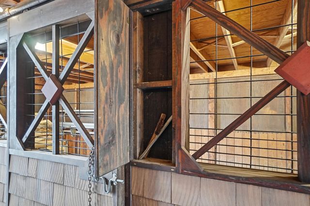 2270 Ginder Road NW, Lancaster, OH 43130