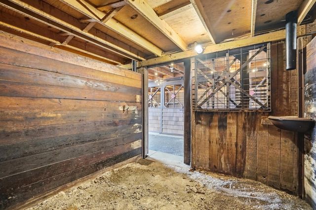 2270 Ginder Road NW, Lancaster, OH 43130