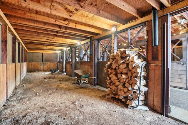 2270 Ginder Road NW, Lancaster, OH 43130