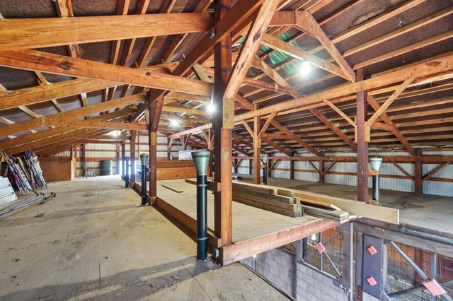 2270 Ginder Road NW, Lancaster, OH 43130