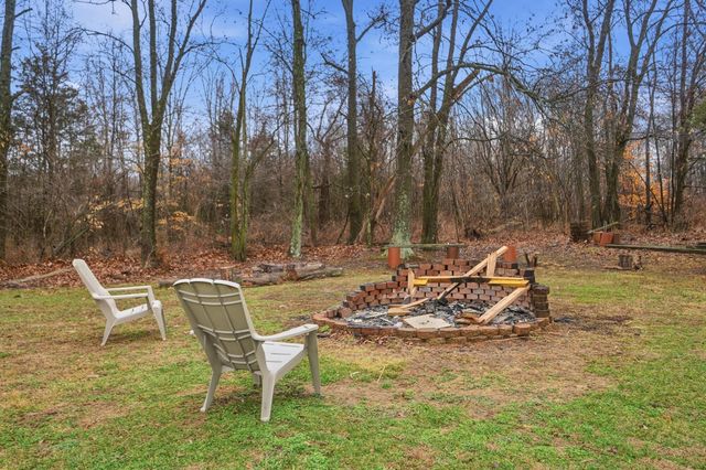 2270 Ginder Road NW, Lancaster, OH 43130