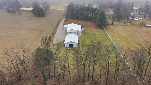 2270 Ginder Road NW, Lancaster, OH 43130