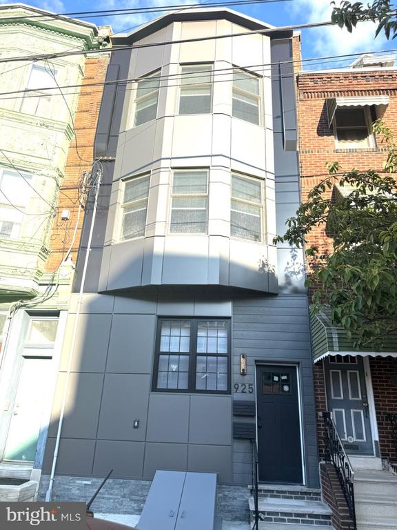 925 S 11TH ST, PHILADELPHIA, PA 19147 — photo 2