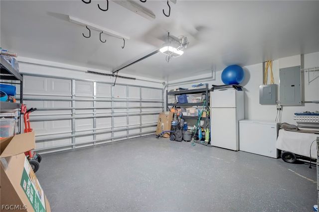 1089 N Town And River DR, Fort Myers, FL 33919