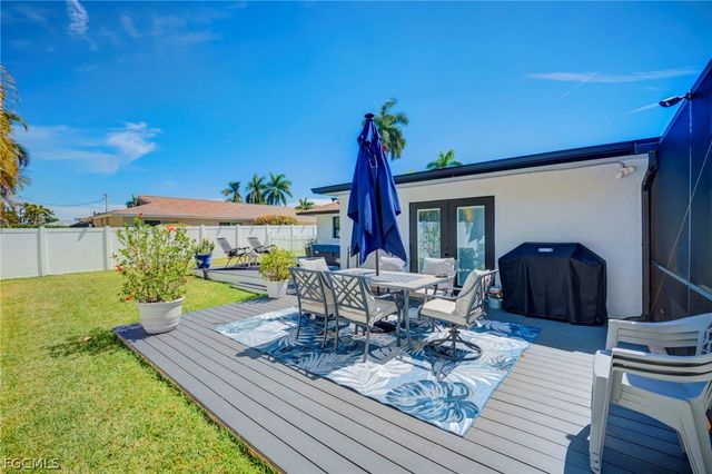 1089 N Town And River DR, Fort Myers, FL 33919