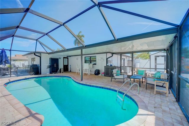 1089 N Town And River DR, Fort Myers, FL 33919