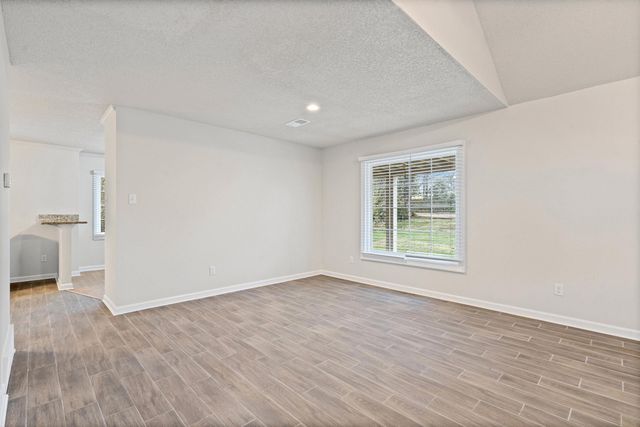 1483 WOOD TRAIL CIR, Memphis, TN 38016