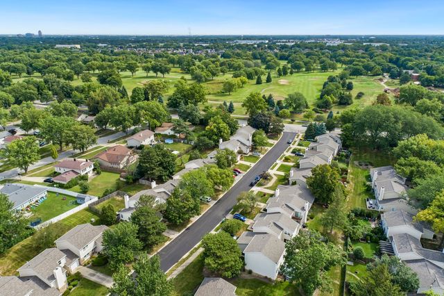 251 Tamarack Drive, Bloomingdale, IL 60108