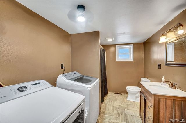 10043 Dutch Hill Road, Ashford, NY 14171