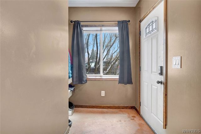 10043 Dutch Hill Road, Ashford, NY 14171