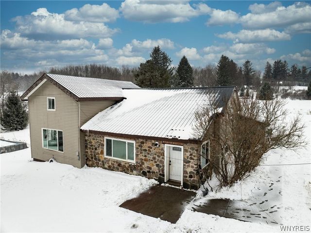 10043 Dutch Hill Road, Ashford, NY 14171