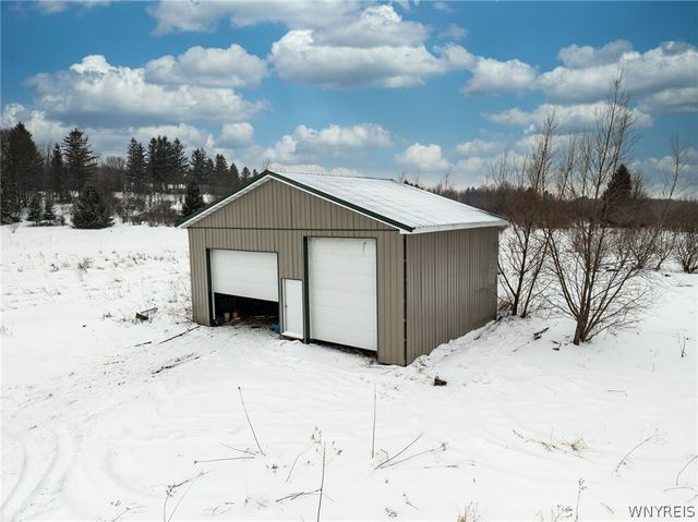 10043 Dutch Hill Road, Ashford, NY 14171