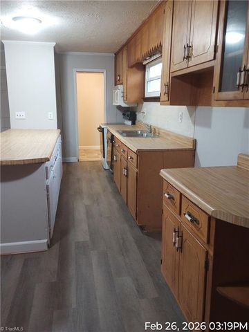 4077 Ramseur Julian Road, Liberty, NC 27298