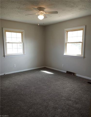 4077 Ramseur Julian Road, Liberty, NC 27298