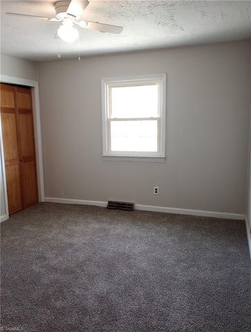 4077 Ramseur Julian Road, Liberty, NC 27298