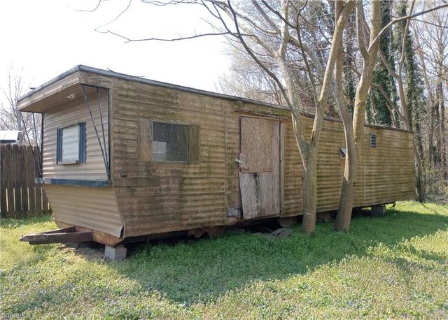 4077 Ramseur Julian Road, Liberty, NC 27298