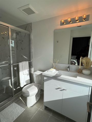 2526 Pierce Street 4, Hollywood, FL 33020