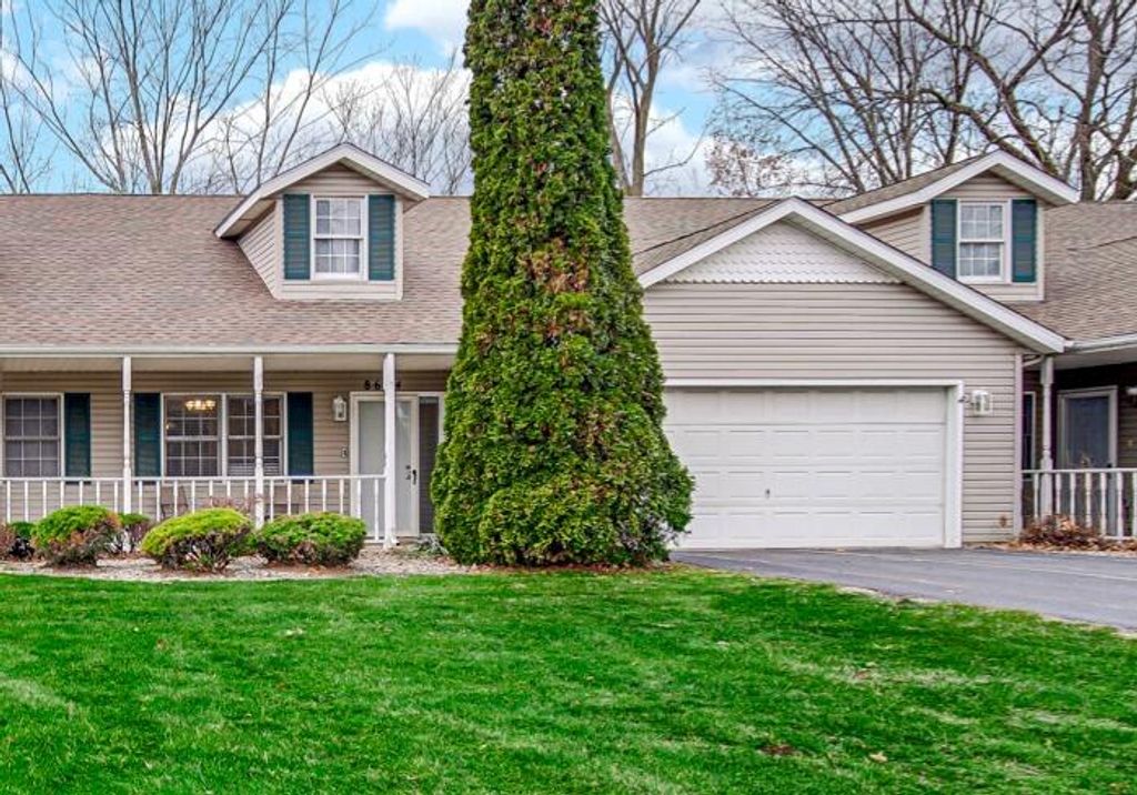 8654 Kelly Drive, St. John, IN 46373