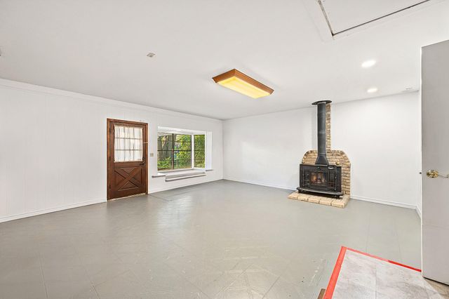 9409 Braeburn GLN, Austin, TX 78729