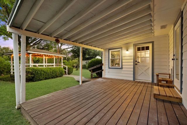 9409 Braeburn GLN, Austin, TX 78729