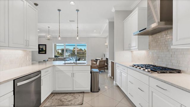 6204 TROPHY LANE, Bradenton, FL 34210