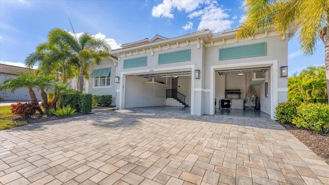6204 TROPHY LANE, Bradenton, FL 34210