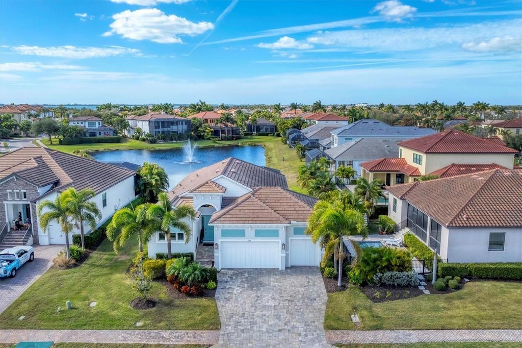 Image 2 of property listing at 6204 TROPHY LANE, Bradenton, FL 34210