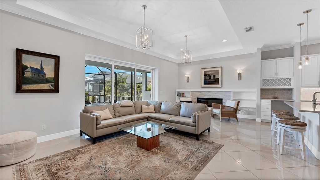 Image 12 of property listing at 6204 TROPHY LANE, Bradenton, FL 34210