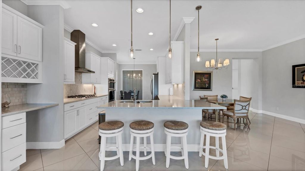 Image 18 of property listing at 6204 TROPHY LANE, Bradenton, FL 34210