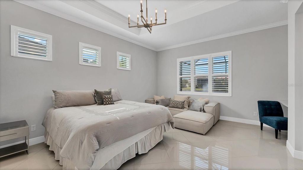 Image 23 of property listing at 6204 TROPHY LANE, Bradenton, FL 34210