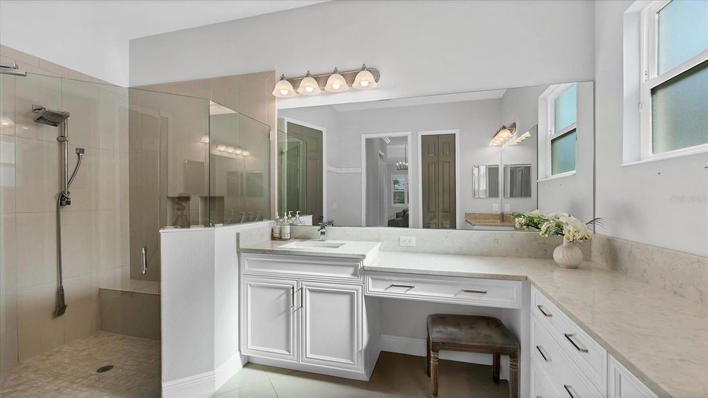 Image 30 of property listing at 6204 TROPHY LANE, Bradenton, FL 34210