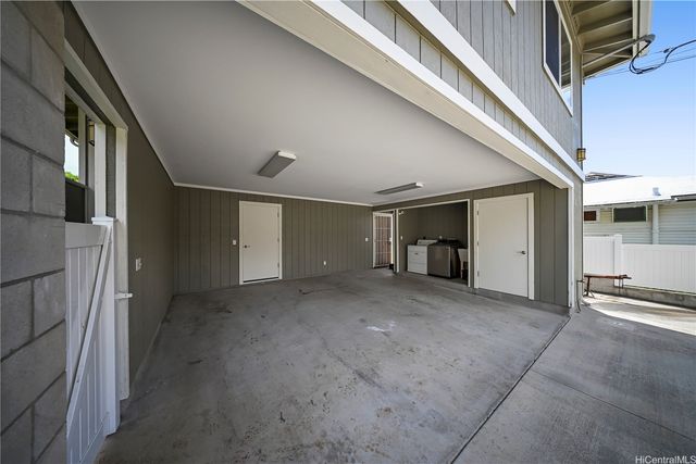 1633 10th Avenue Apt B, Honolulu, HI 96816