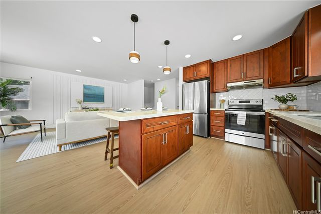 1633 10th Avenue Apt B, Honolulu, HI 96816