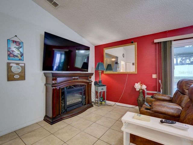 698 COLCHESTER AVENUE, Deltona, FL 32738